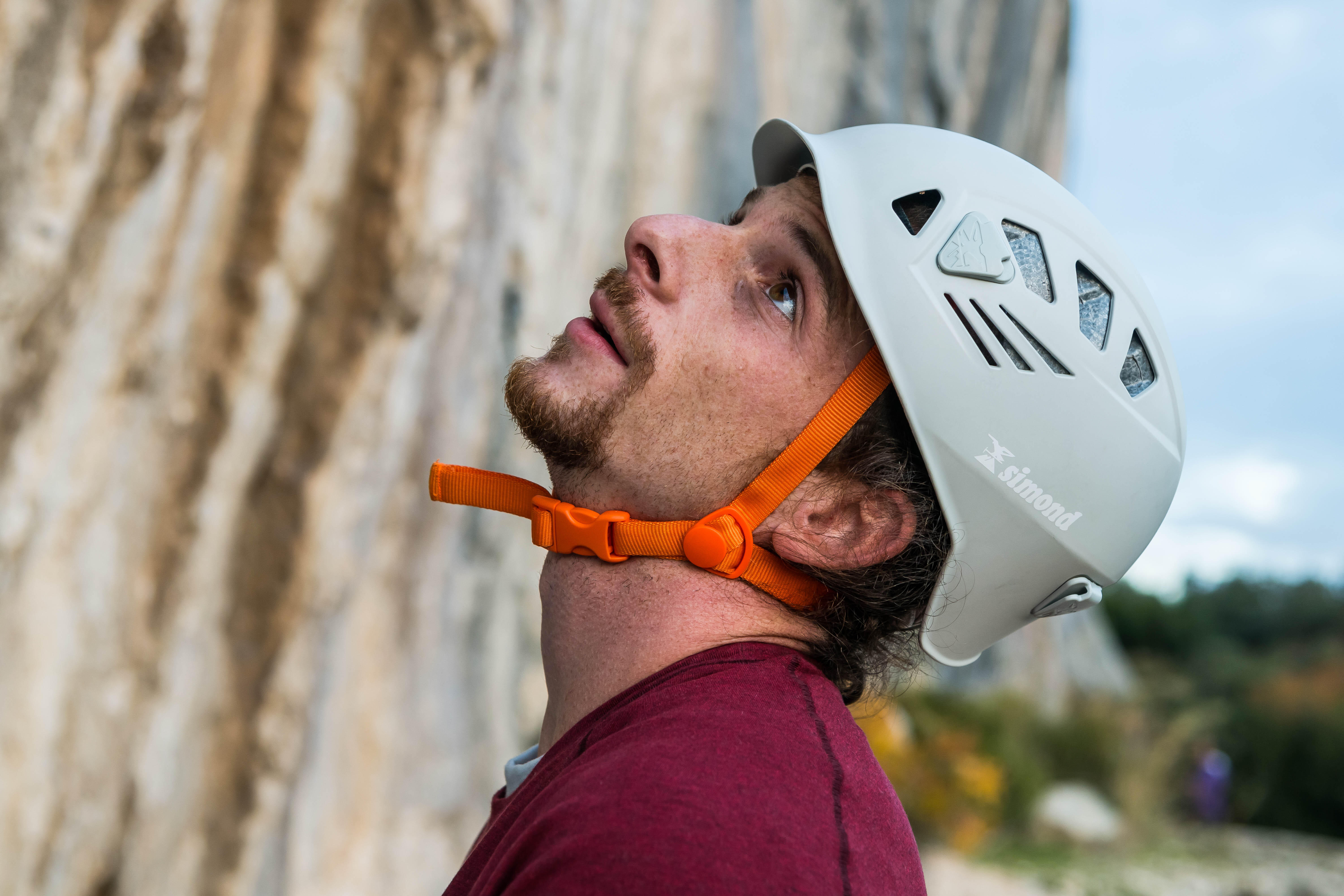 Casco de escalada y alpinismo